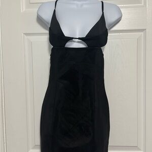 Leau Elegant Black Cutout Dress